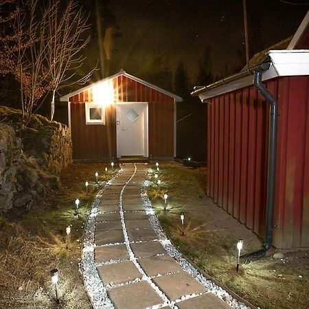 Villa Skogsstuga I Bassholma à Munka-Ljungby Extérieur photo