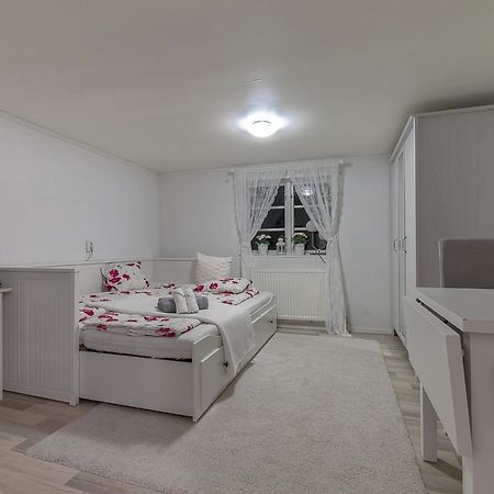 Villa Skogsstuga I Bassholma à Munka-Ljungby Extérieur photo