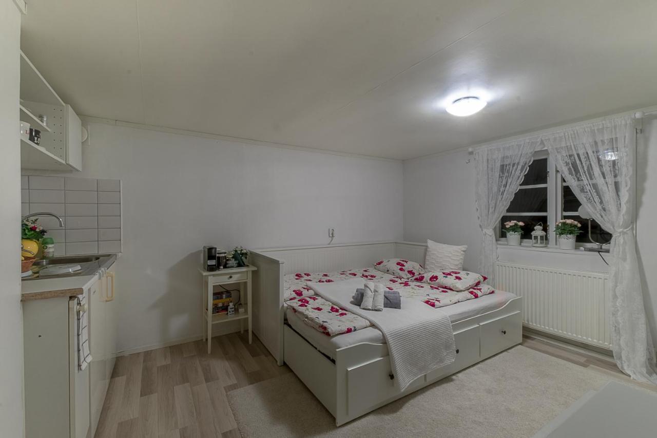 Villa Skogsstuga I Bassholma à Munka-Ljungby Extérieur photo
